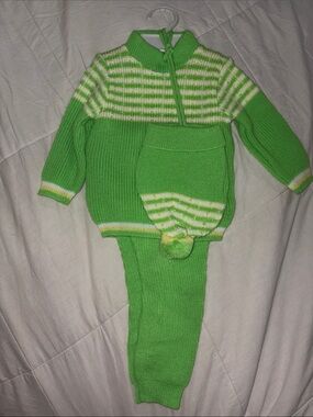 New on Hanger 1976 Vintage 3 Piece Green Sweater Set